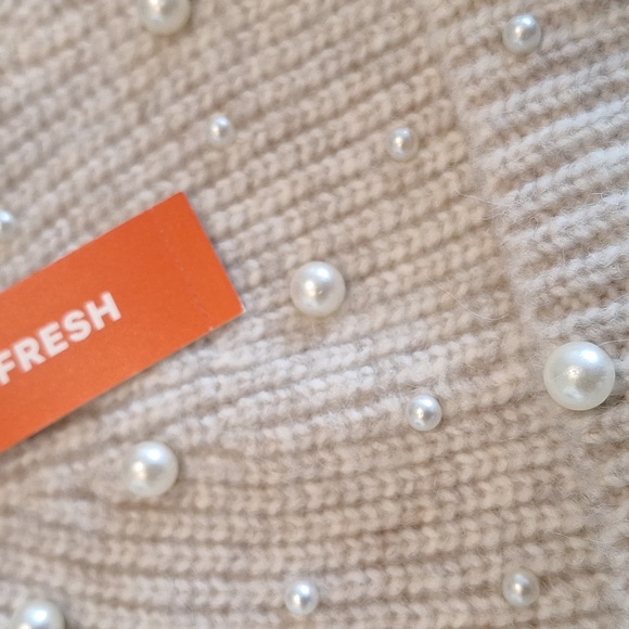 🆕️Hat and gloves[O/S] - Picture 2 of 4